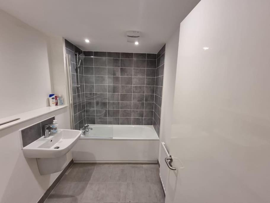 Gorgeous Apartment In The Town By Ap Management. Glasgow Luaran gambar